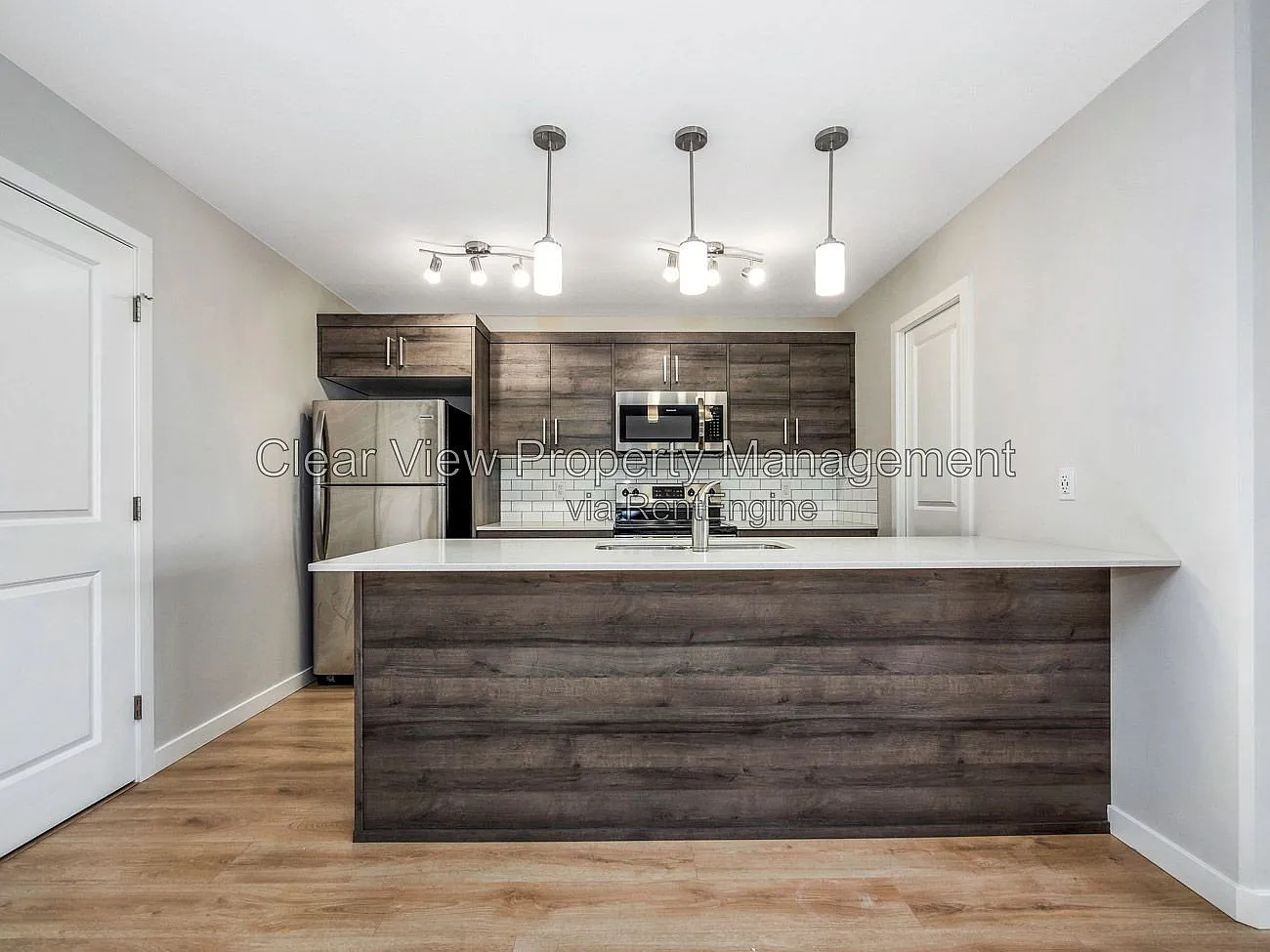 2 bed, 1.0 bath, 860 sqft, $1,499 — Photo 2