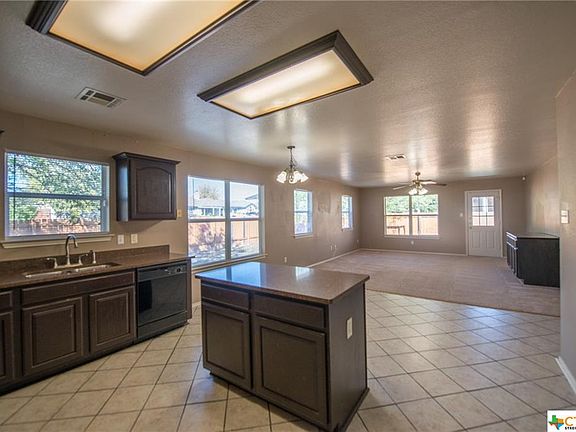 4th image of 3401 Bugle Dr