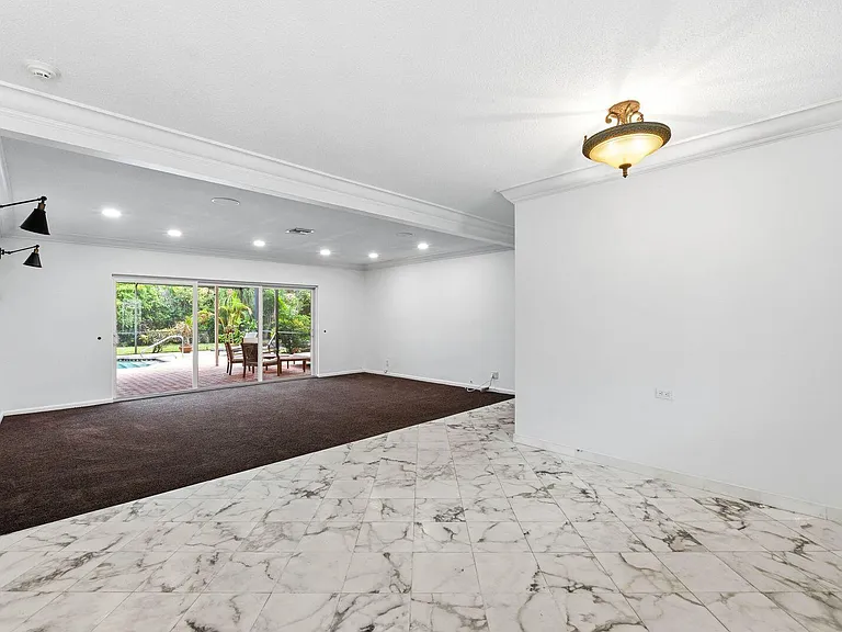 7221 SW 7th St — Photo 4
