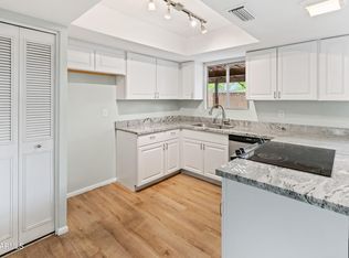 4727 W Continental Dr, Glendale, AZ 85308