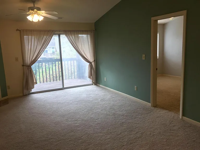 1420 Lake Pointe Way #8 — Photo 8