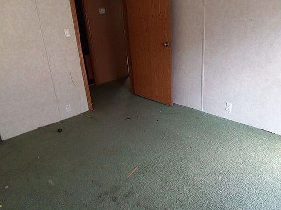 5th image of 698 Greer Dr