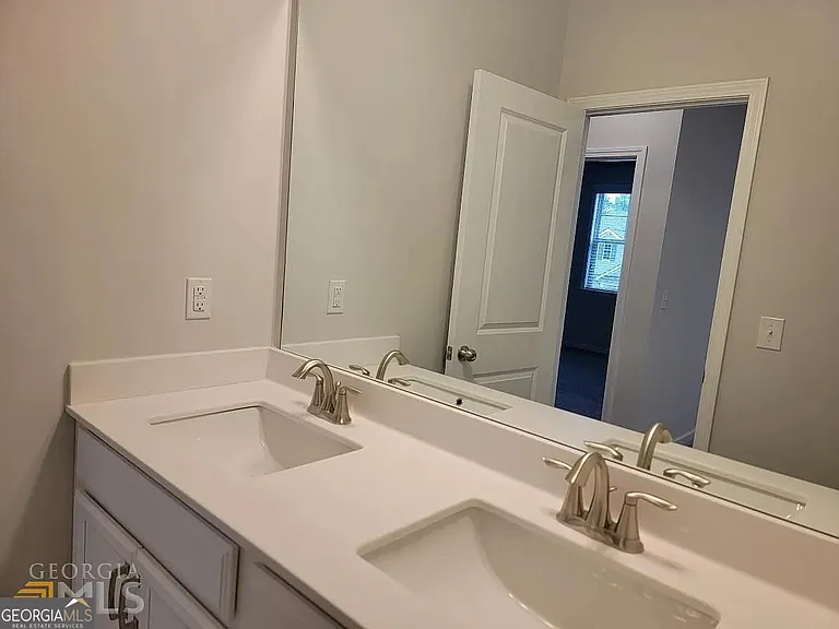 604 Cunninghame Ct — Photo 14