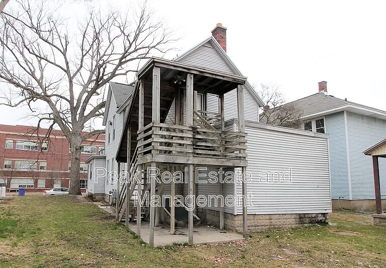 744 Oakland Ave SW — Photo 9