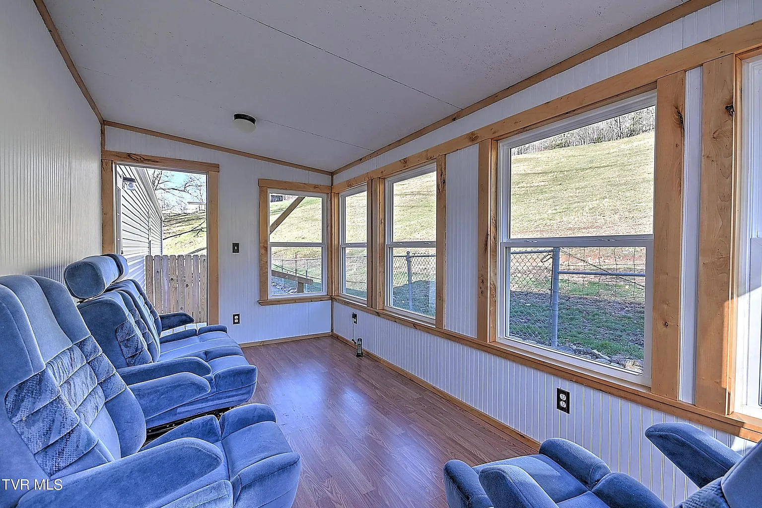 3 bed, 1600 sqft, $1,400 — Photo 2