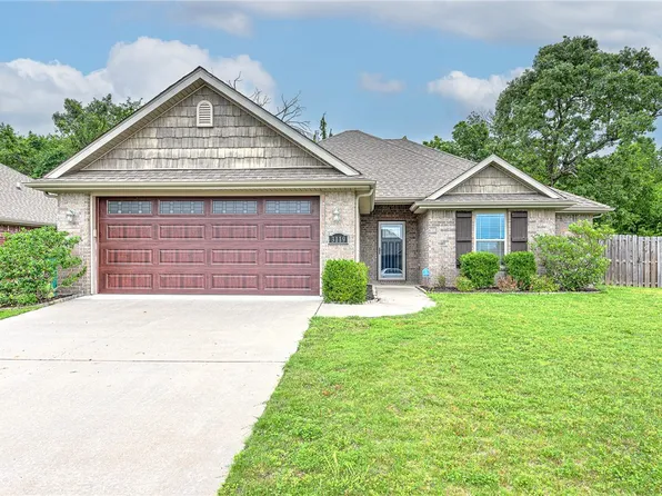 3119 S J St, Rogers, AR 72758