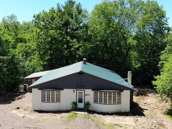 27962 L P Walsh Rd, Ontonagon, MI 49953