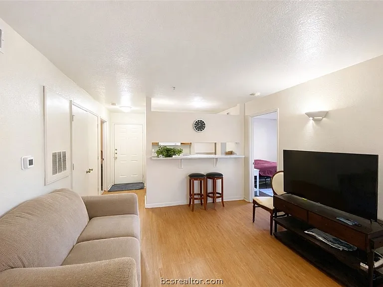 515 Southwest Pkwy #103 — Photo 1