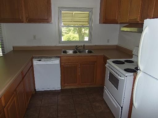 4th image of 1305 S Wall St APT 1B