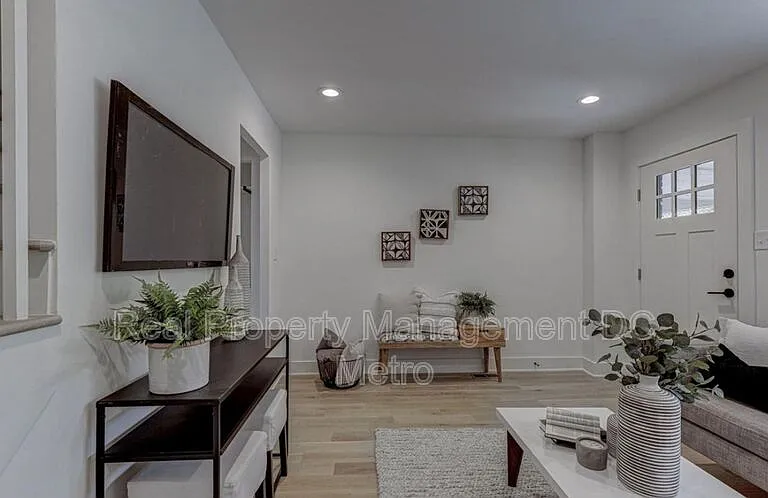 1711 Lang Pl NE — Photo 7