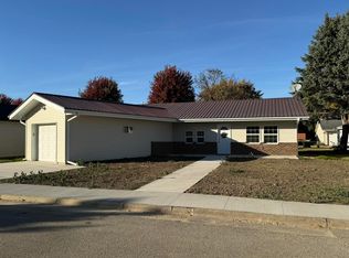 612 2nd Avenue Ext NW, Cascade, IA 52033