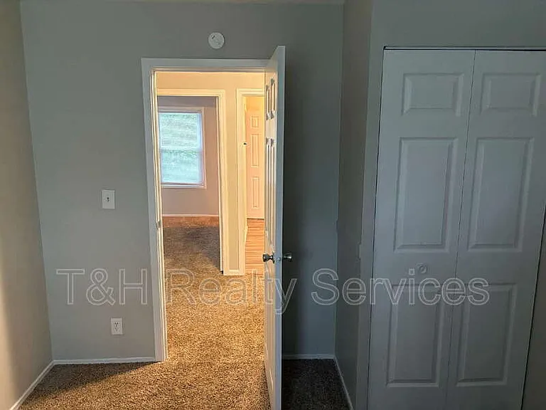 8513 E 37th Pl — Photo 16