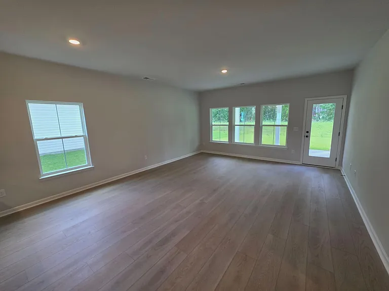 343 Kindred Spirits Dr — Photo 7