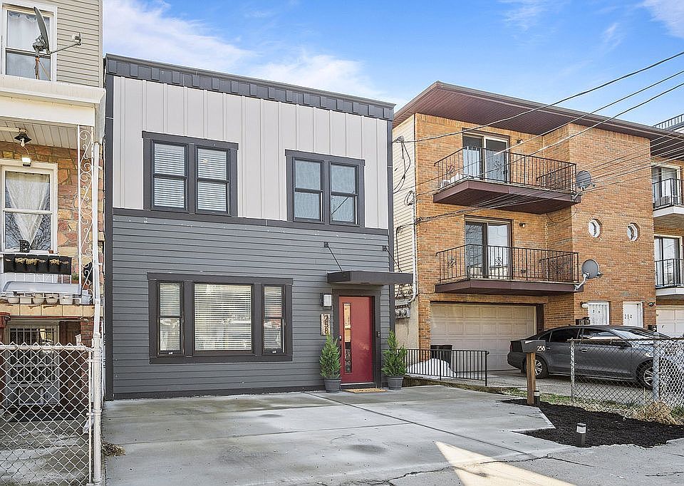 2nd image of 258 Webster Ave