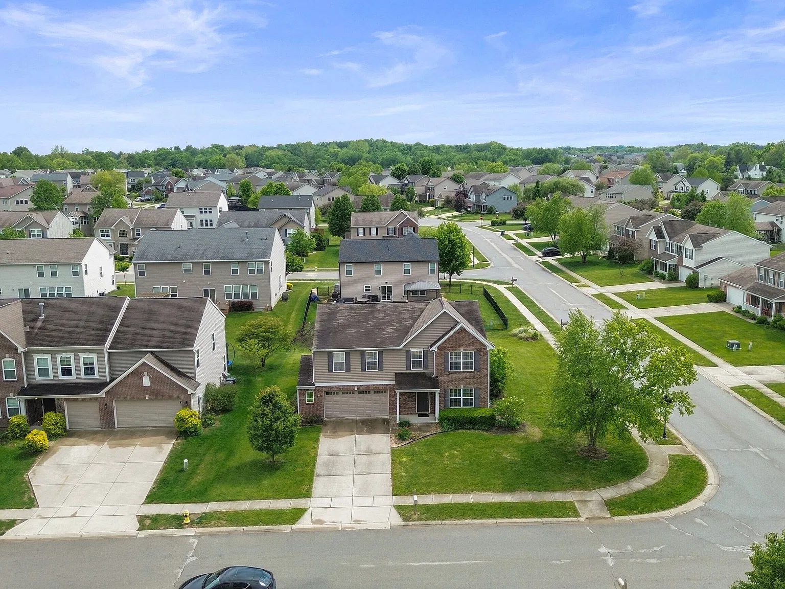 4 bed, 2.5 bath, 3882 sqft, $2,250 — Photo 3