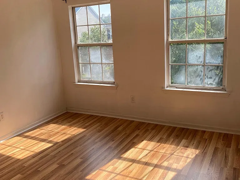 40 Walnut St — Photo 16