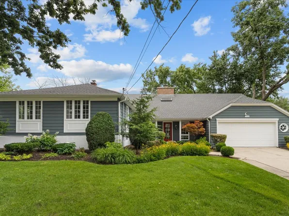 1520 Rosewood Ave, Deerfield, IL 60015