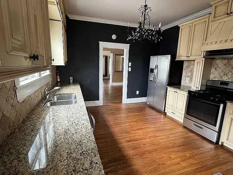 759 Roycroft Pl — Photo 6