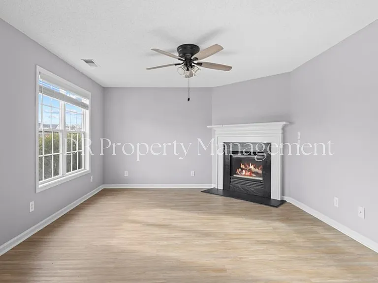 4712 Periwinkle Pl — Photo 3