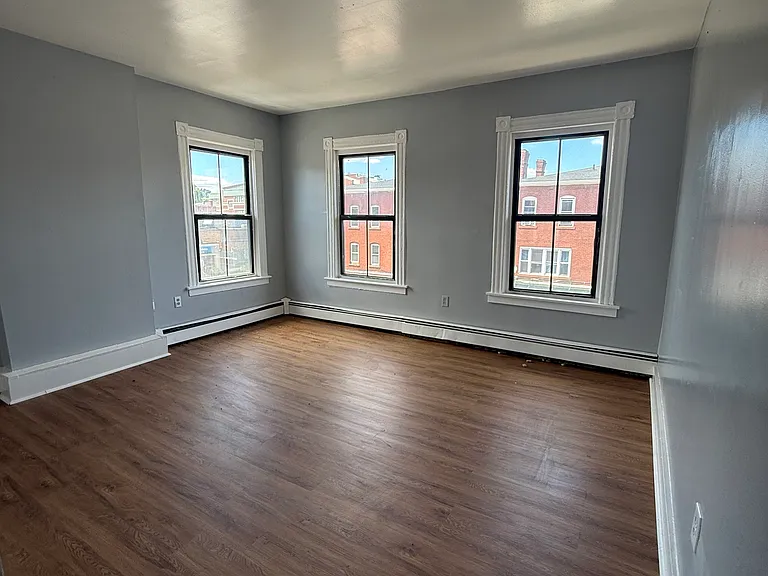 637 Park St #2S — Photo 8