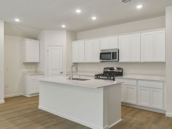 3rd image of 2518 Canadian Way