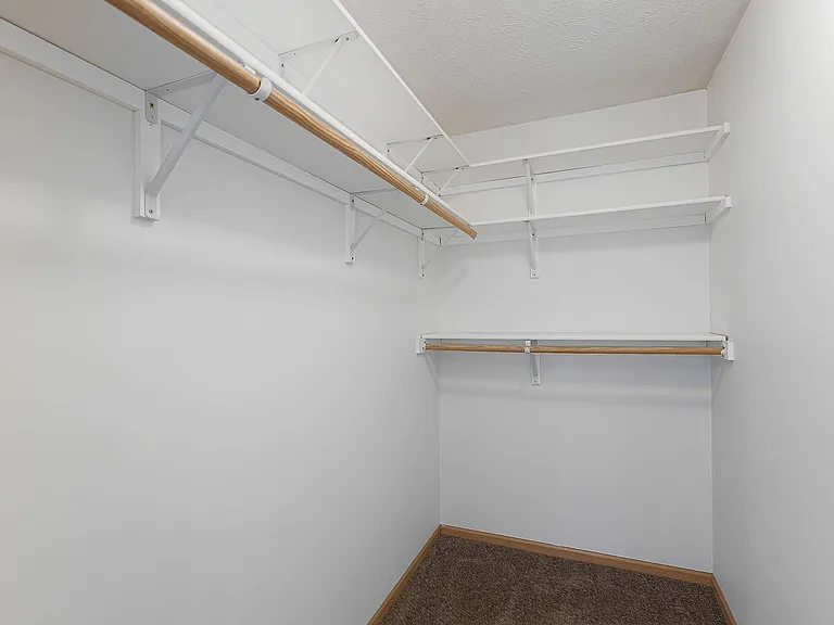 Park Ridge Apartments — Photo 82