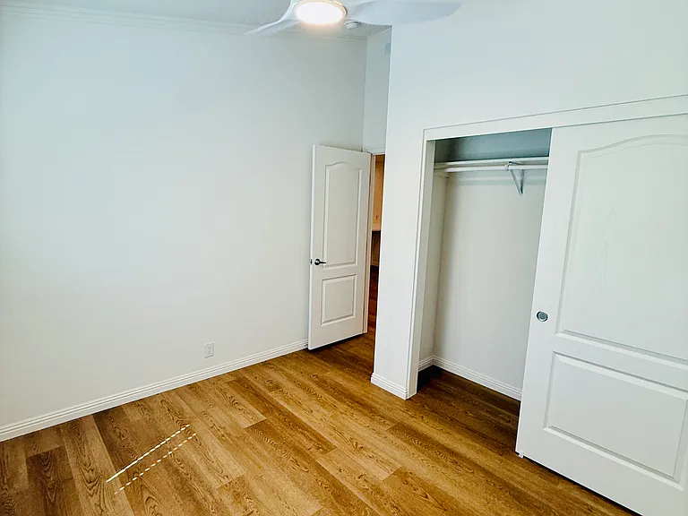 1045 East Ave — Photo 11
