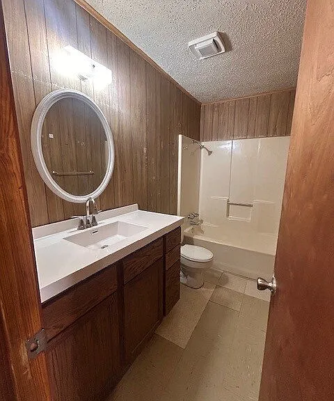 1412 Atkinson Dr — Photo 5