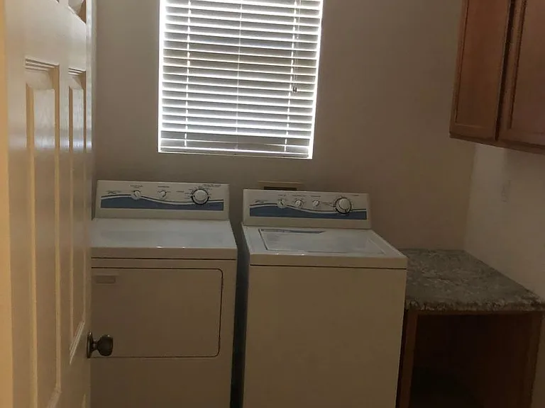 1571 Thurman Way — Photo 16