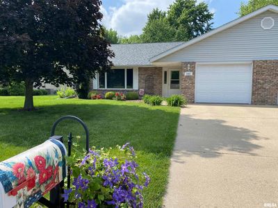 1661 E Myrtle St, Canton, IL, 61520