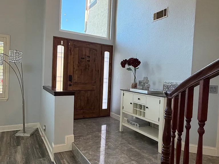 1940 Kensington Ln — Photo 4