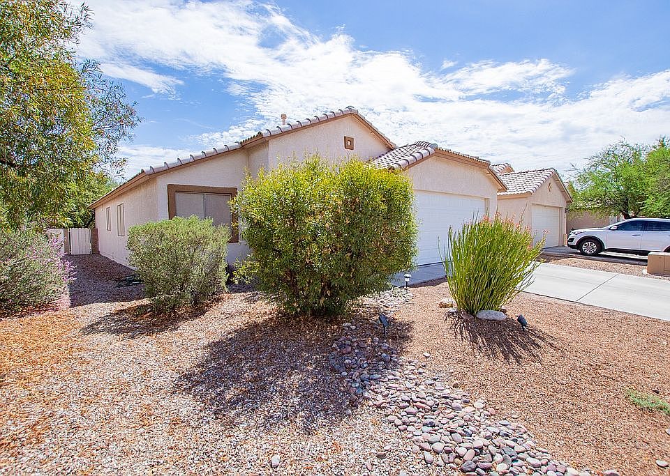 1st image of 2874 W Medallion Dr