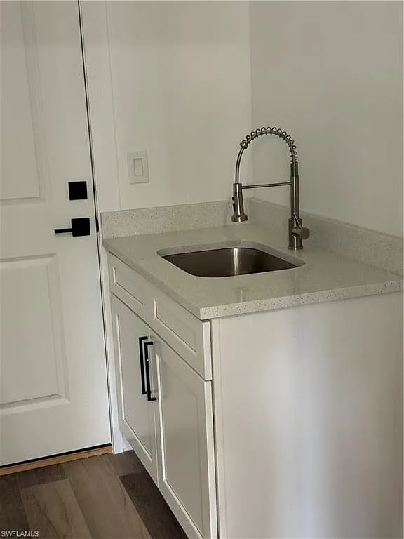 3 bed, 3.0 bath, 1805 sqft, $2,000 — Photo 4