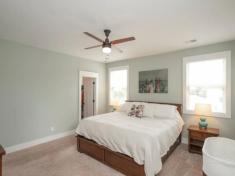 647 James Ave #A — Photo 20