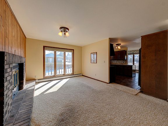 2nd image of 615 Klondike Dr