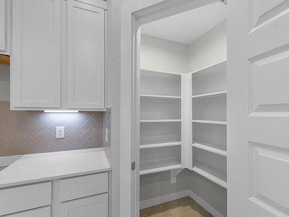 5th image of 1763 Pecan Woods Ln