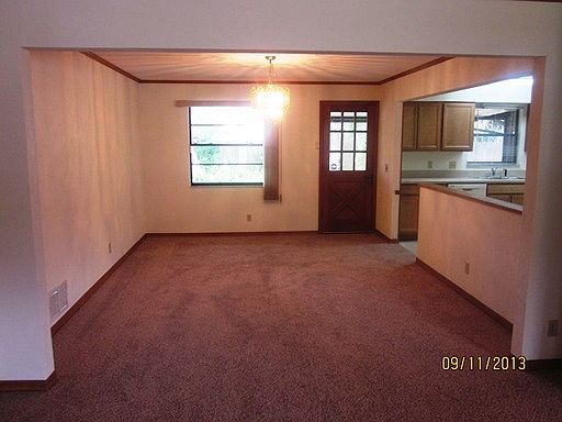 4th image of 1527 Poplar Dr