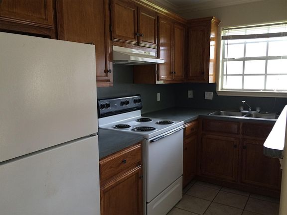 3rd image of 1811 W Kuhn St #19