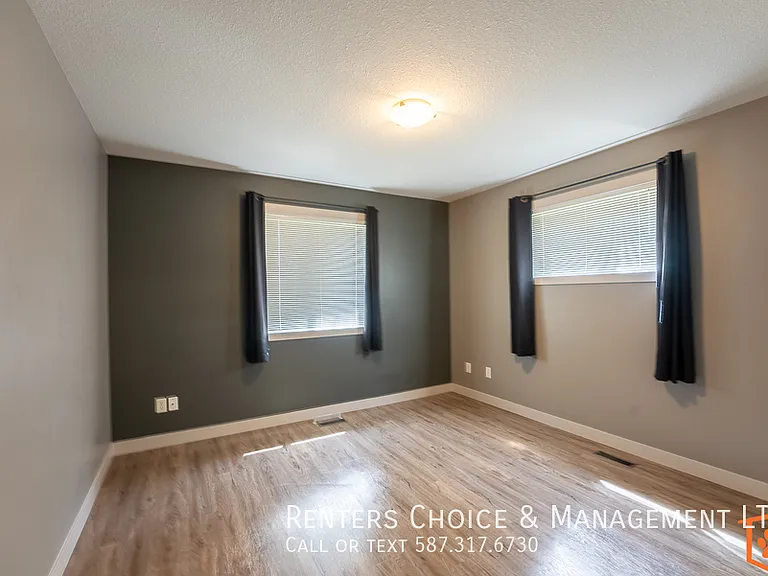 113 Silkstone Rd W #4 — Photo 2