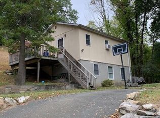 17 Free Hill Rd, Tomkins Cove, NY 10986