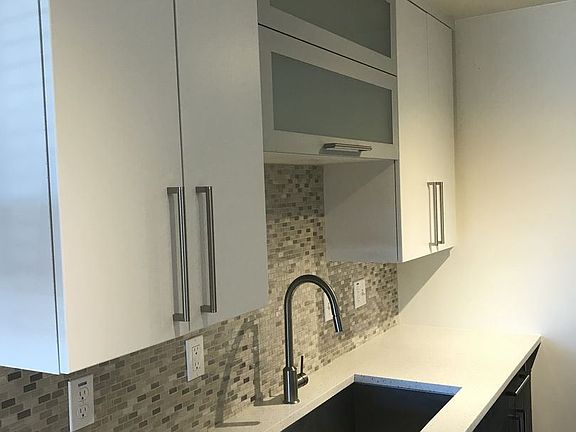 5th image of 4427 5th Ave NE APT 1