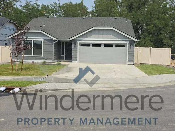 637 Kingbird Ct, Walla Walla, WA 99362