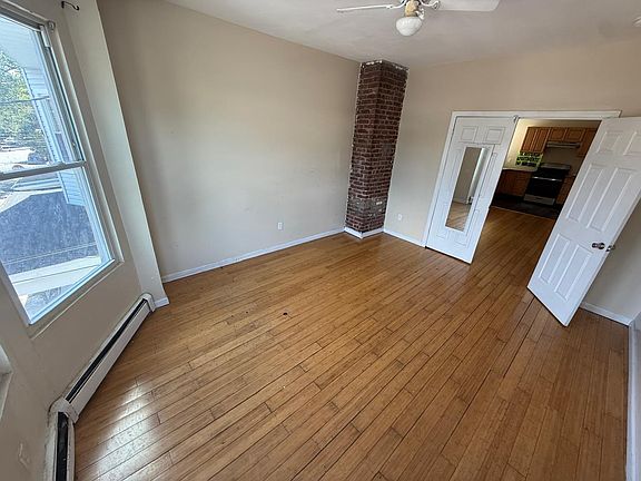 4th image of 603 S 20th St Floor 1