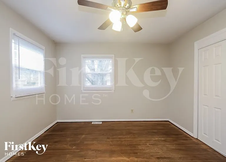 6045 N Alton Ave — Photo 7