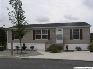 1 Mapletree Rd, Toms River, NJ 08753