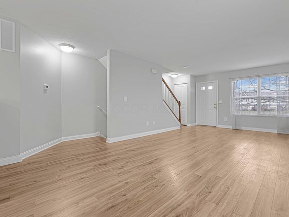 4th image of 998 Hartford Village Blvd #998