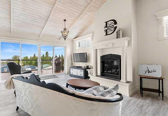 3rd image of 39 W Ridge Dr