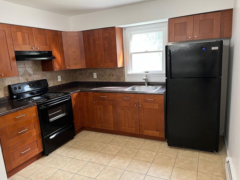 1st image of 6 Chestnut St #1