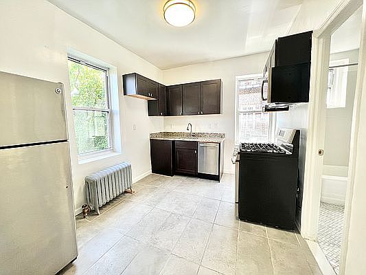 4th image of 3410 84th St APT H33