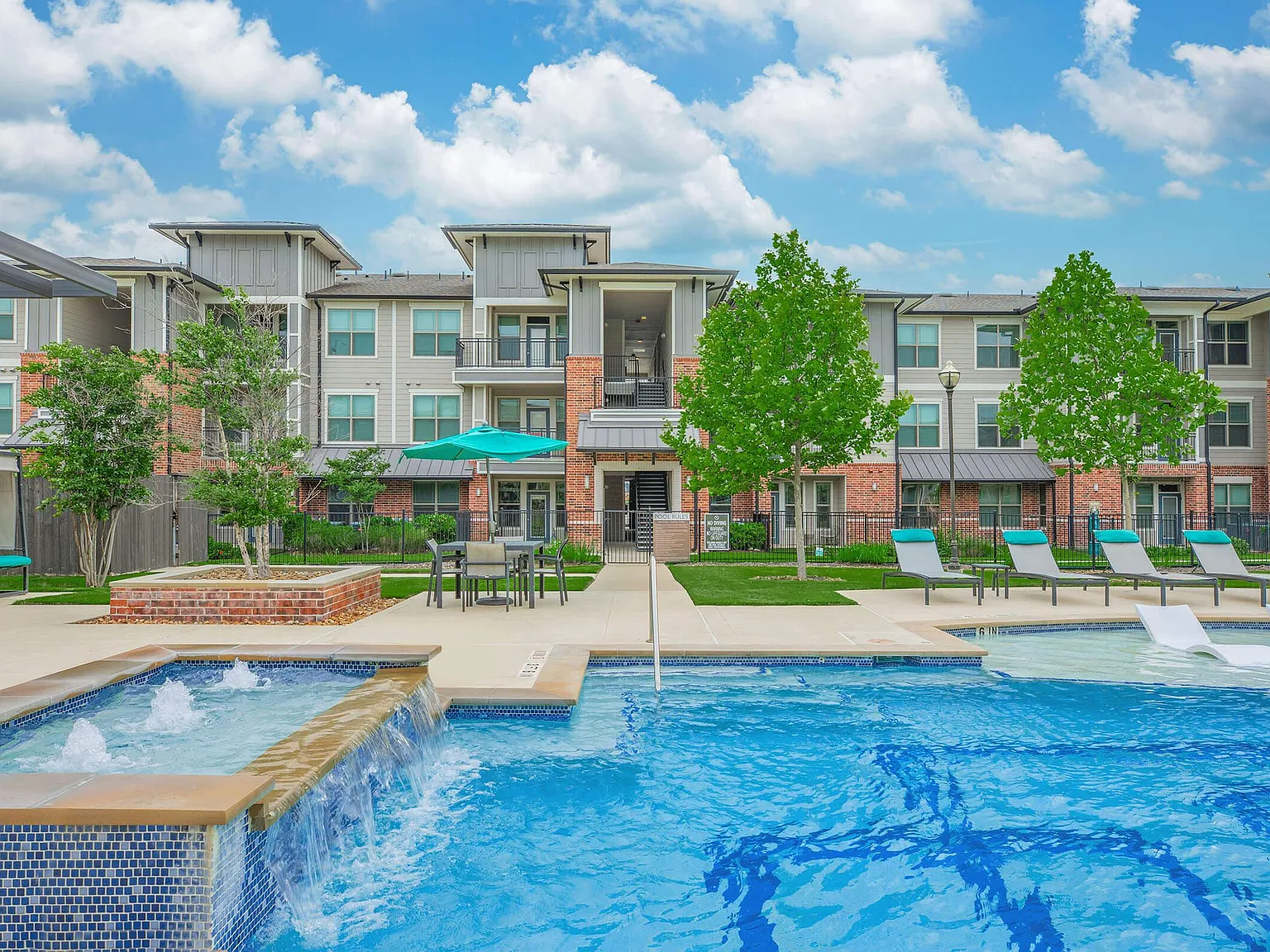 Residence at Oakmont Apartments — Photo 3